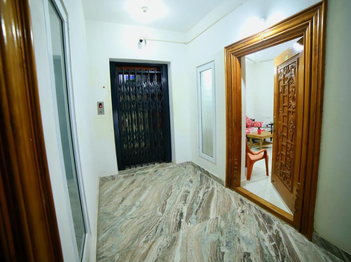 Truelife Homestays - Alamelu Avenue - Fully Furnished Ac 2Bhk Apartments In Tirupati - Walkable To Restaurants & Super Market - Fast Wifi - Kitchen - Easy Access To Airport, Railway Station, Sri Padmavathi & Tirumala Temple Exterior foto