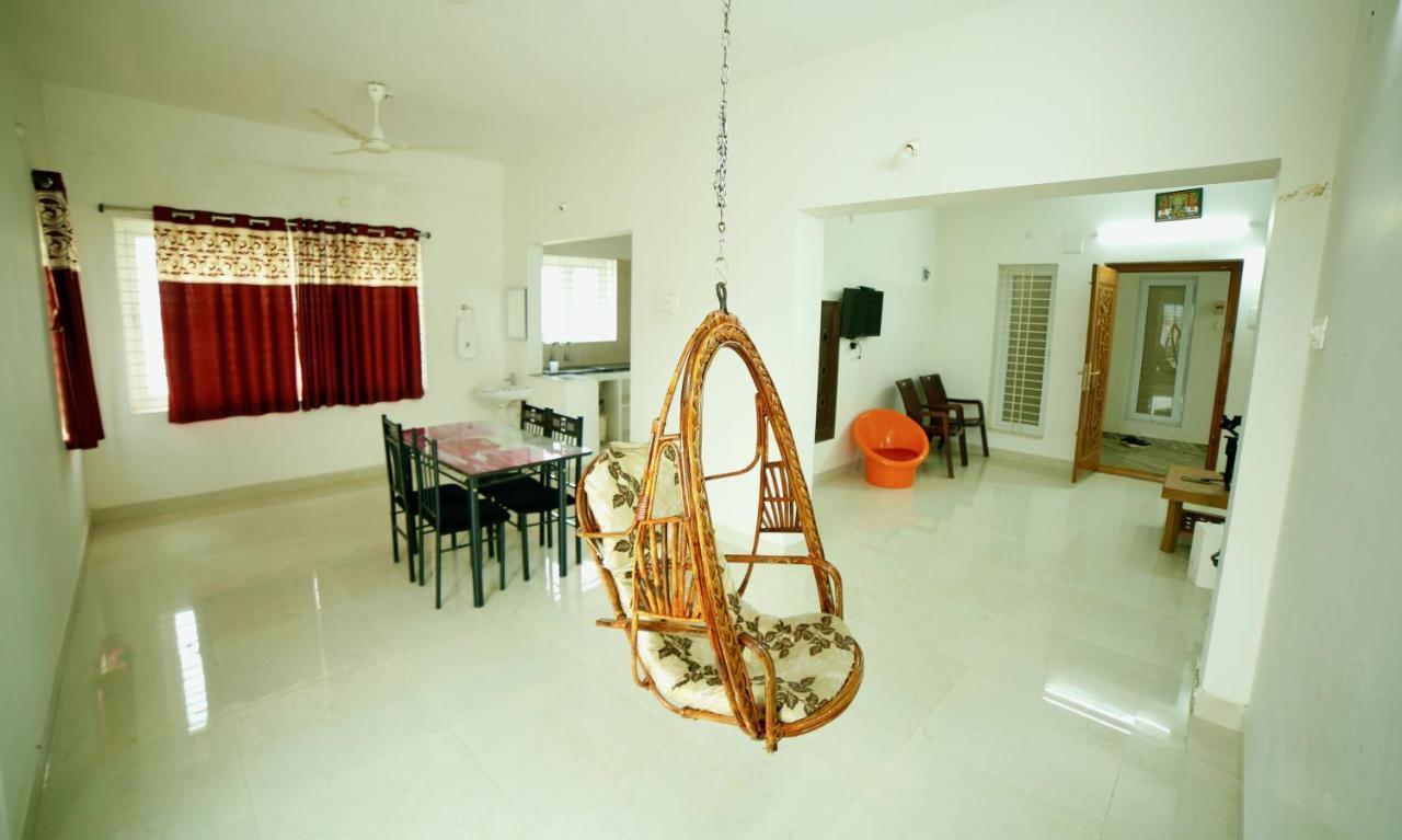 Truelife Homestays - Alamelu Avenue - Fully Furnished Ac 2Bhk Apartments In Tirupati - Walkable To Restaurants & Super Market - Fast Wifi - Kitchen - Easy Access To Airport, Railway Station, Sri Padmavathi & Tirumala Temple Exterior foto