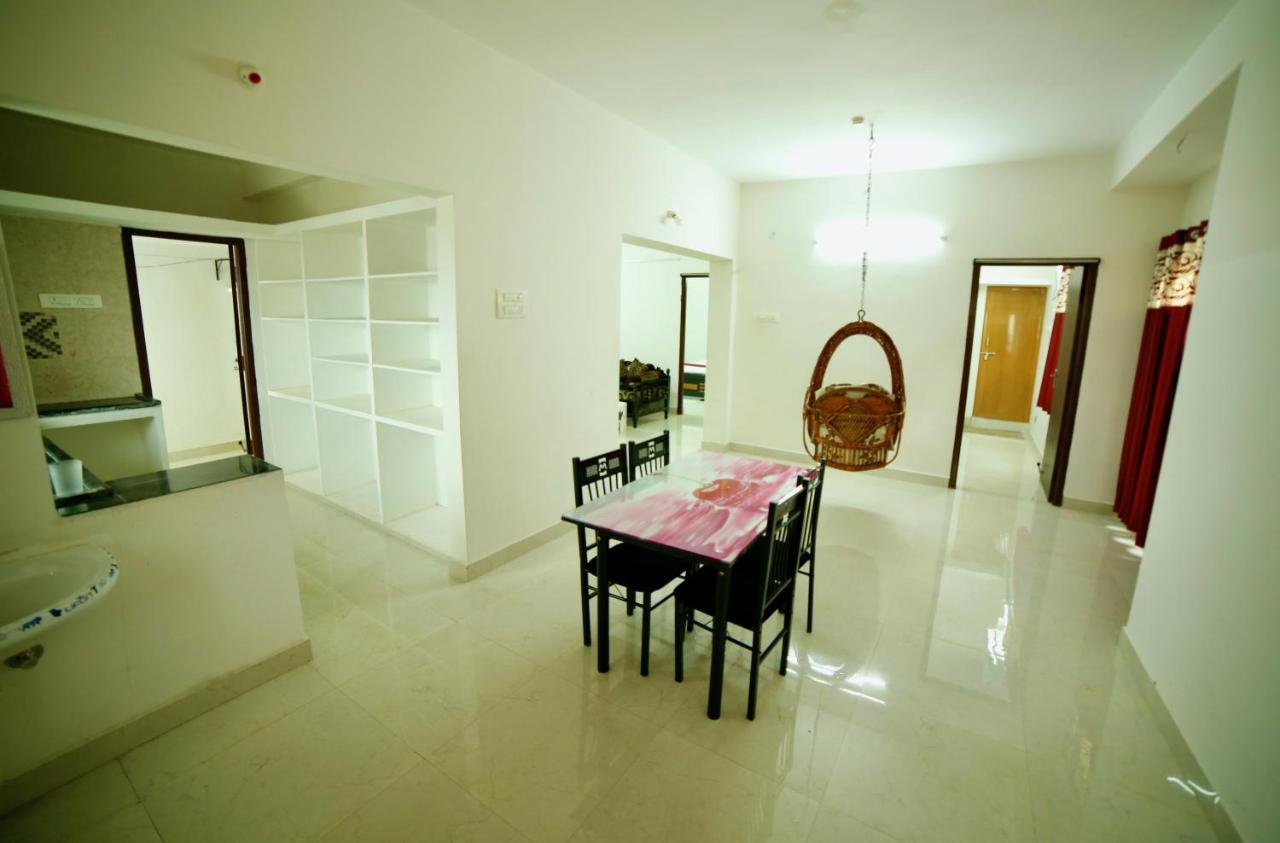 Truelife Homestays - Alamelu Avenue - Fully Furnished Ac 2Bhk Apartments In Tirupati - Walkable To Restaurants & Super Market - Fast Wifi - Kitchen - Easy Access To Airport, Railway Station, Sri Padmavathi & Tirumala Temple Exterior foto