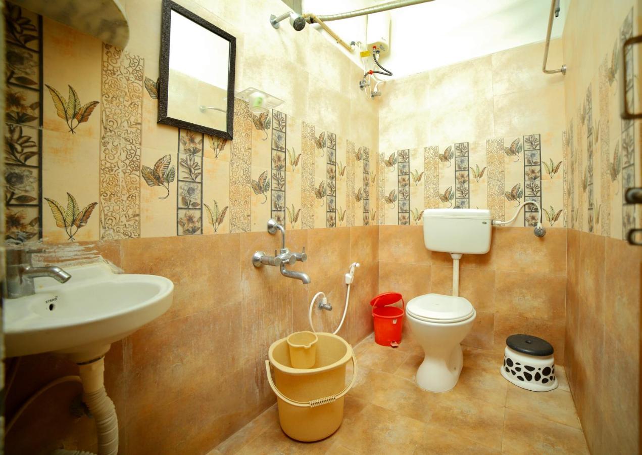 Truelife Homestays - Alamelu Avenue - Fully Furnished Ac 2Bhk Apartments In Tirupati - Walkable To Restaurants & Super Market - Fast Wifi - Kitchen - Easy Access To Airport, Railway Station, Sri Padmavathi & Tirumala Temple Exterior foto